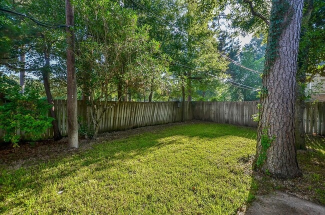 Building Photo - 13214 Ravensway Dr