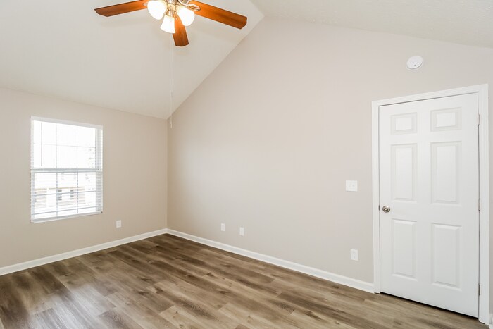 Building Photo - 191 Marsh Glen Dr