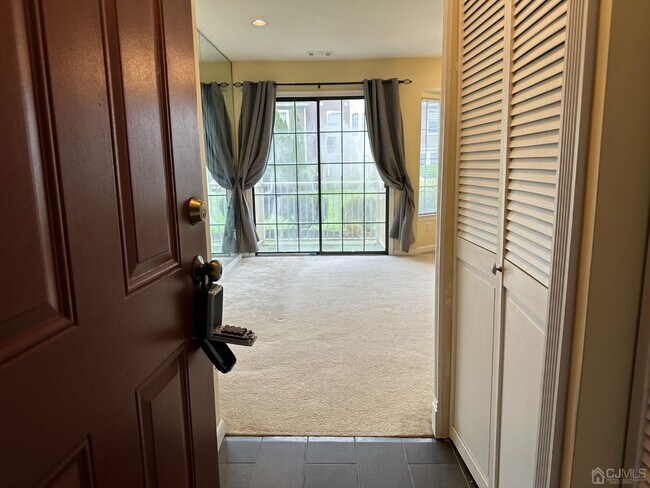 Building Photo - 277 Cozzens Ct