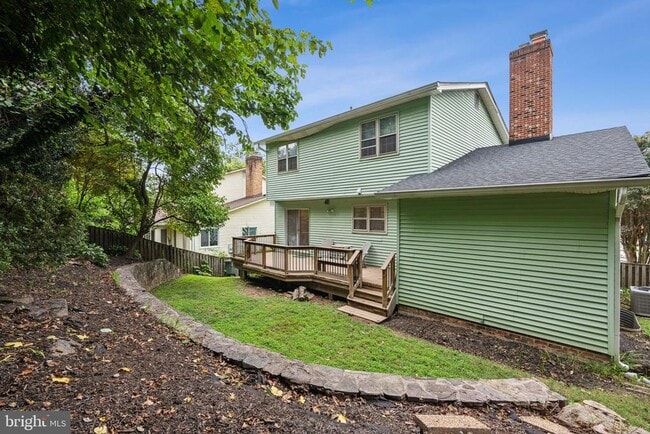 Building Photo - 1208 N Quantico St