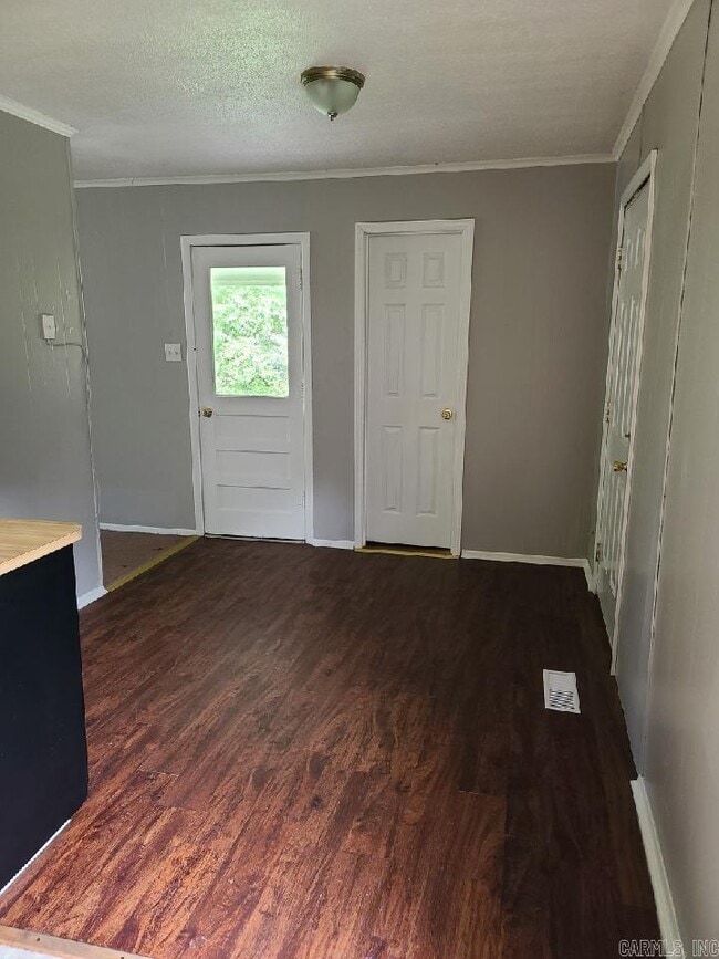 Building Photo - 111 Border Cir