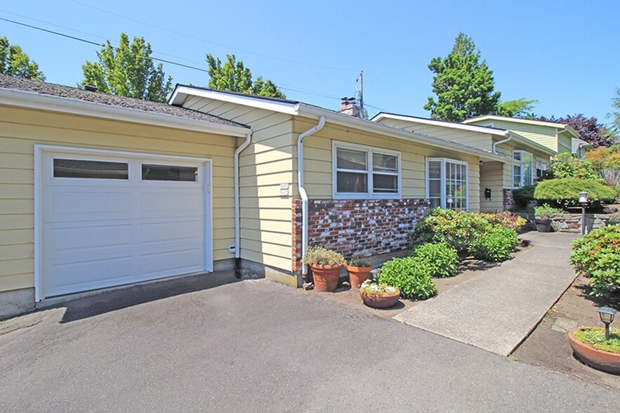 Primary Photo - 5603-5617 NE Everett St