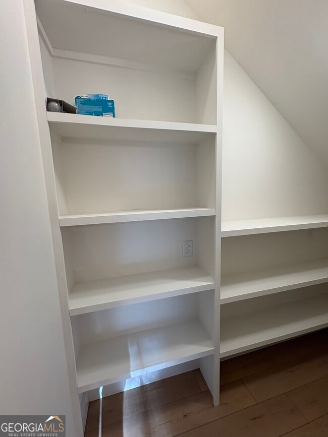 Building Photo - 435 Muskogee Trl