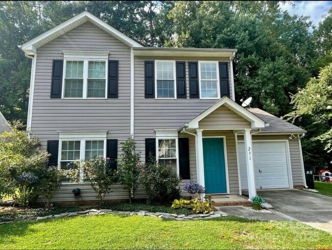 Building Photo - 231 Woodlynn Dr