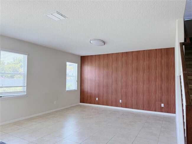 Building Photo - 2428 Chateau Lp