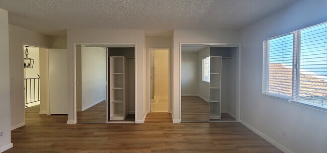 Building Photo - 623 N Juanita Ave