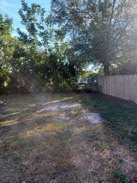 Building Photo - 8305 McDaniel Dr