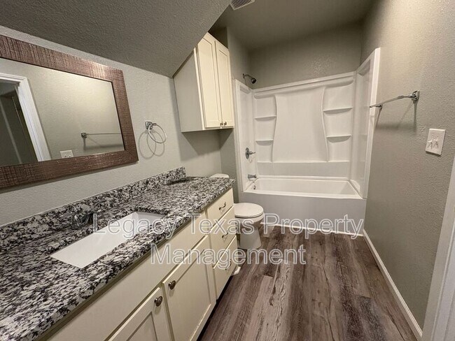 Building Photo - 101-1 Lane Ave