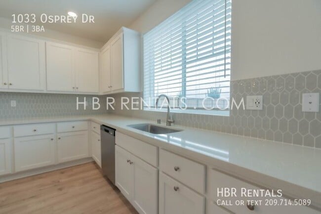 Building Photo - 1033 Osprey Dr