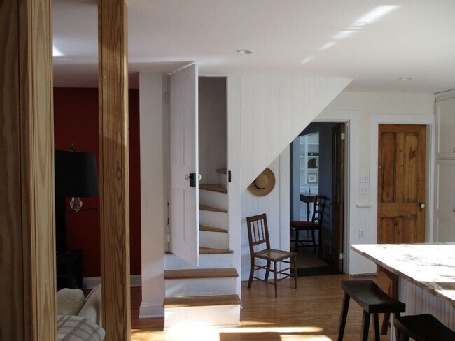 Building Photo - 14262 Shore Dr