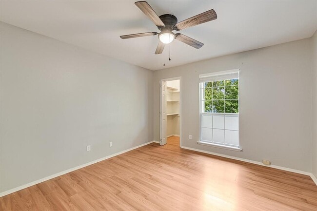 Building Photo - 6718 Silvermine Dr