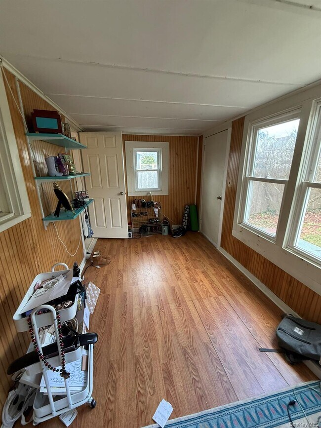 Building Photo - 22 W Church St