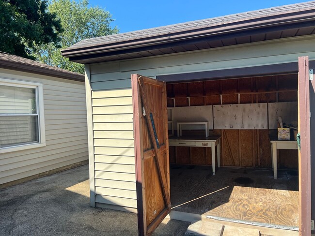 Building Photo - Charming Ranch - Coming Soon