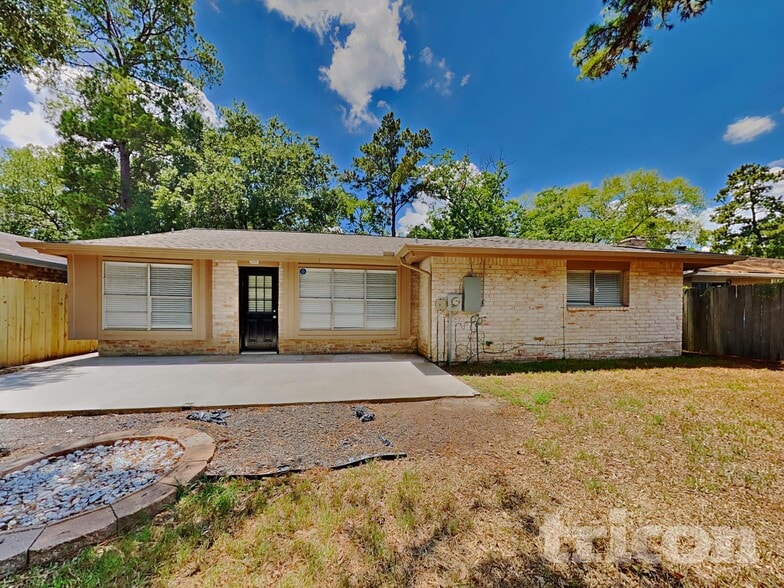 Building Photo - 23110 Newgate Dr