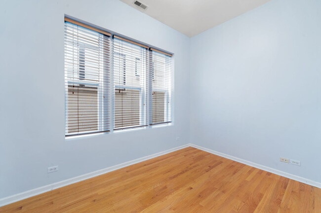 Building Photo - 2744 W Haddon Ave