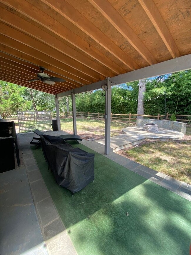 Building Photo - Charming Ranch-Style Home with Finished Ba...