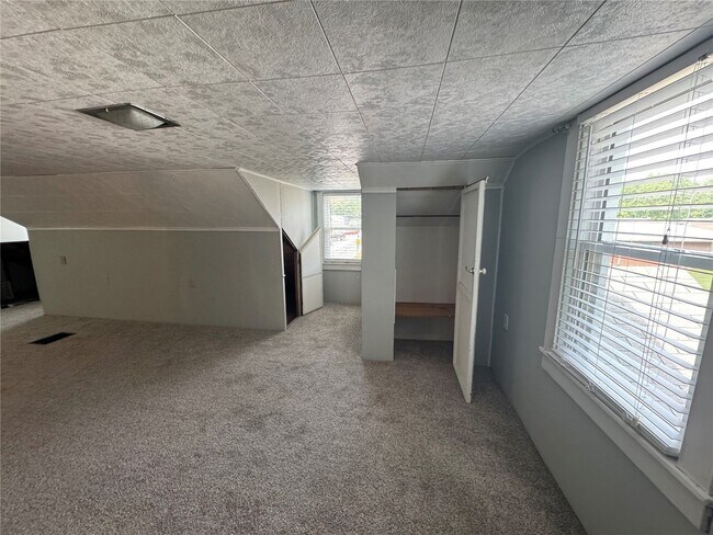 Building Photo - 1107 Bristow St