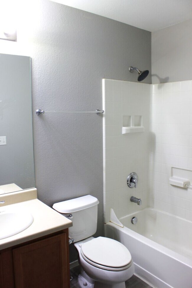 Building Photo - 7479 Countryside Grove