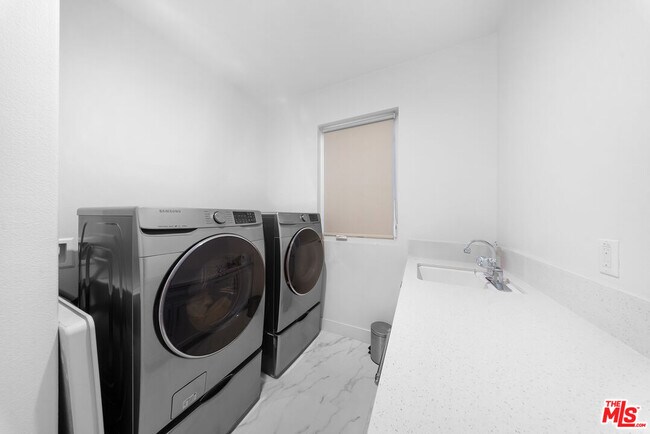Building Photo - 20422 Birmingham Way