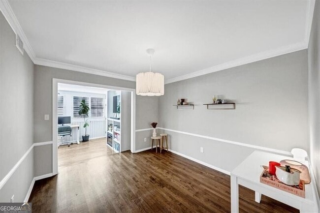 Building Photo - 37 La Rue Pl NW