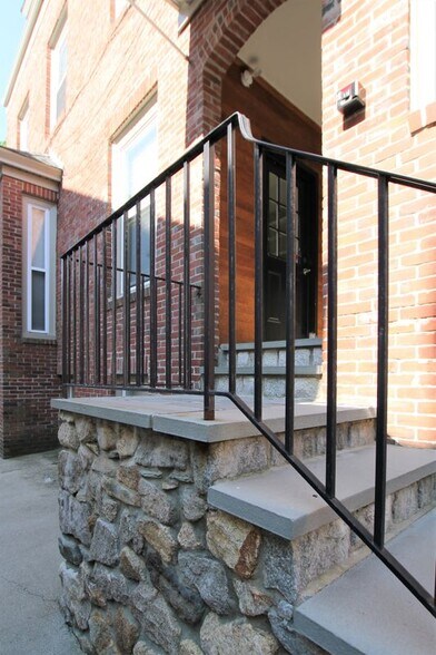 Building Photo - 41 S Angell St