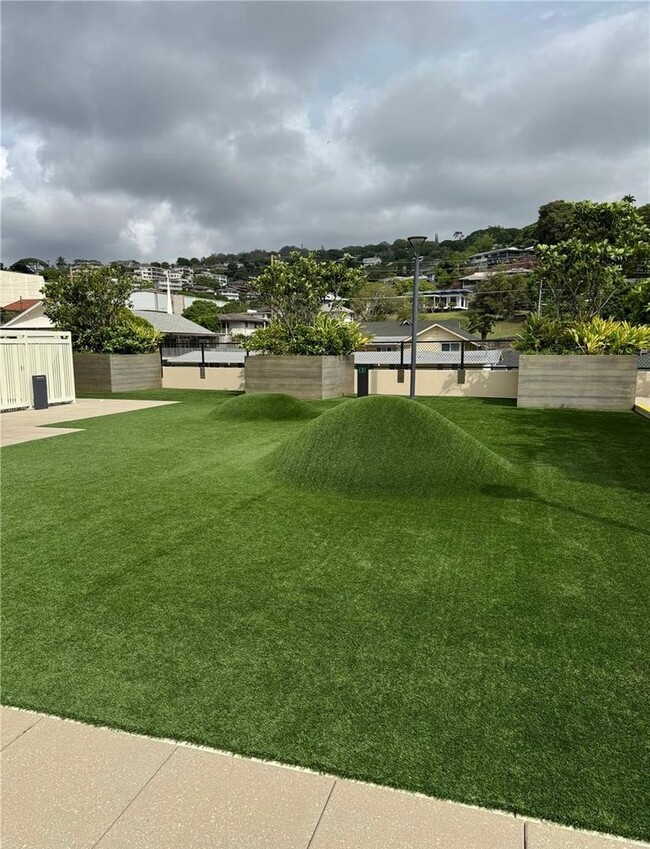 Building Photo - Mott-Smith Lani Loa/1 BR/1 BA/1 PK