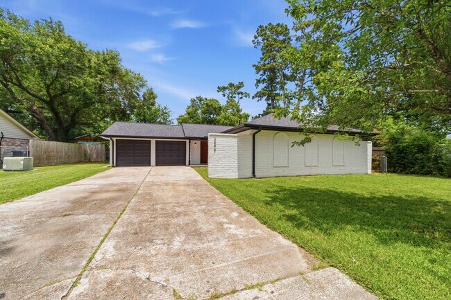 Building Photo - 3507 Lake Ridge Bend