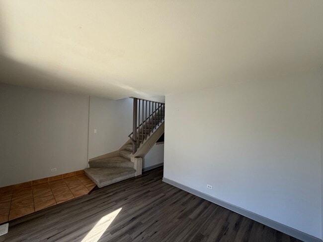 Building Photo - Welcome home to this beautifully maintained two-story townhome nestled on a quiet cul-de-sac in G...