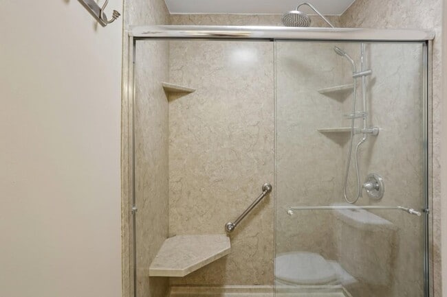 Building Photo - 1641 Danbury Parc Pl