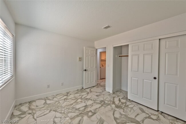 Building Photo - 800 Overview Dr