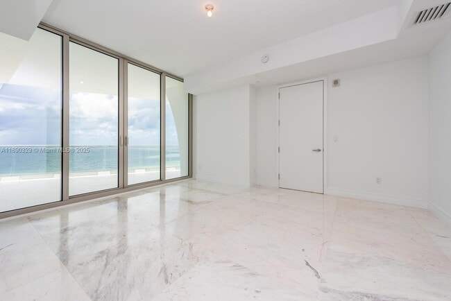 Building Photo - 16901 Collins Ave