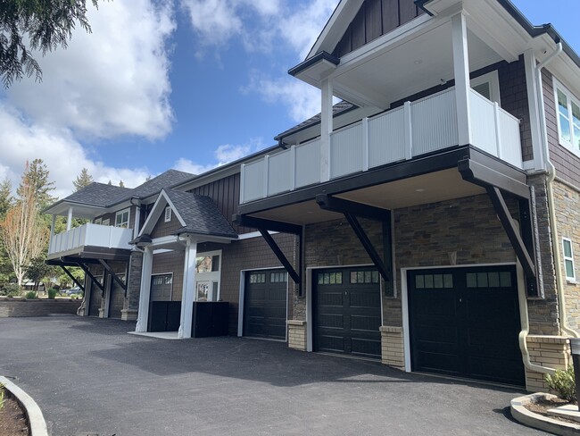 Individual resident garages - 16500 Boones Ferry Rd