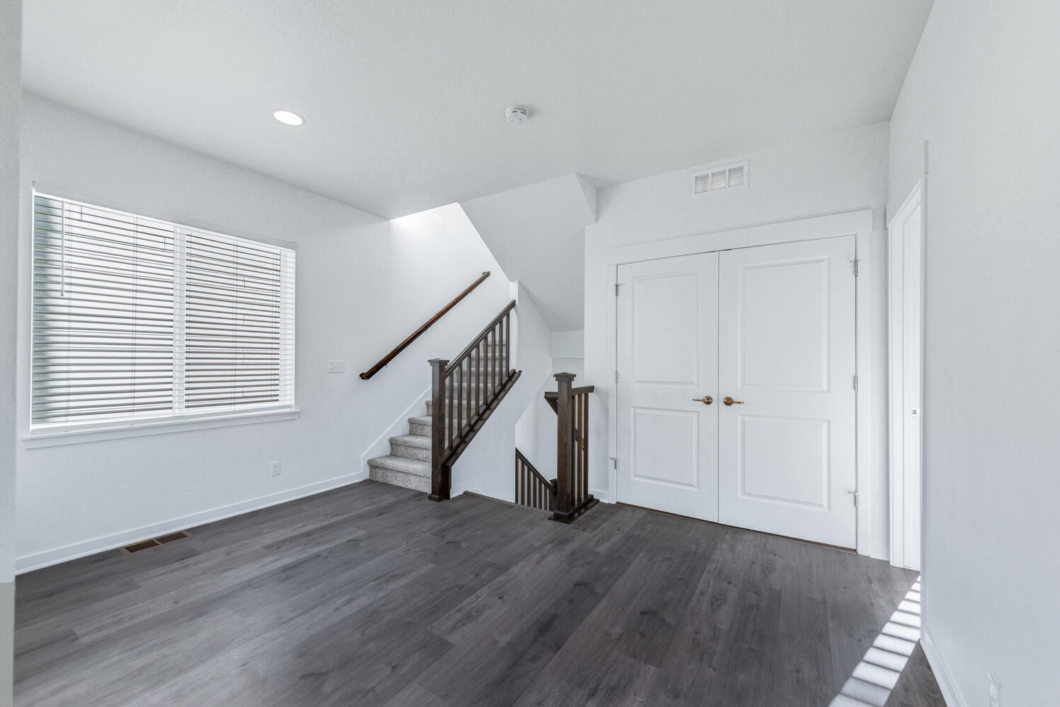 Building Photo - 1964 W 166th Dr