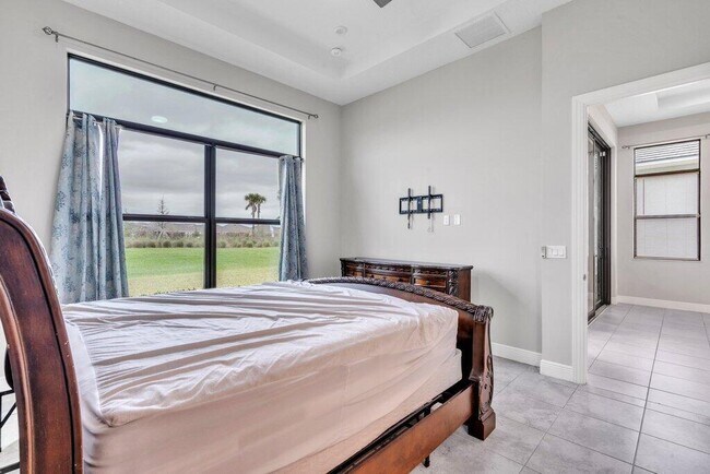 Building Photo - 9399 SW Pepoli Way