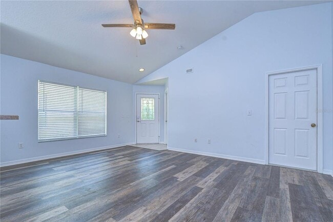 Building Photo - 6010 Skylarkcrest Dr