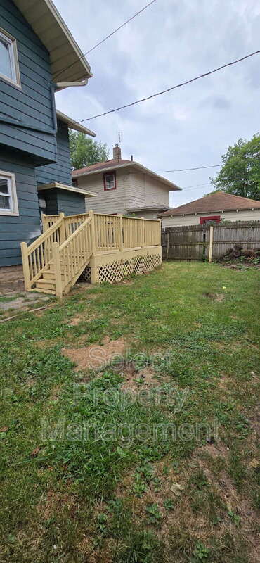 Building Photo - 4130 Hoagland Ave
