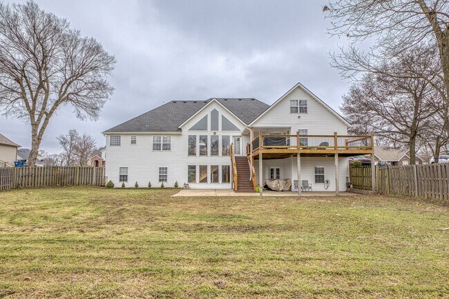 Building Photo - Highly desirable home in Briarbrook