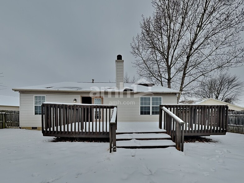 Building Photo - 1484 Persimmon Cir