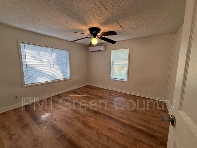 Building Photo - 209 W Magnolia St