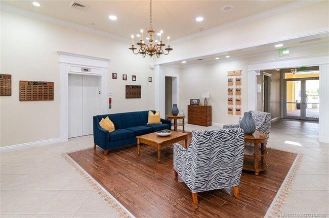 Building Photo - 2371 SW Carriage Hill Terrace