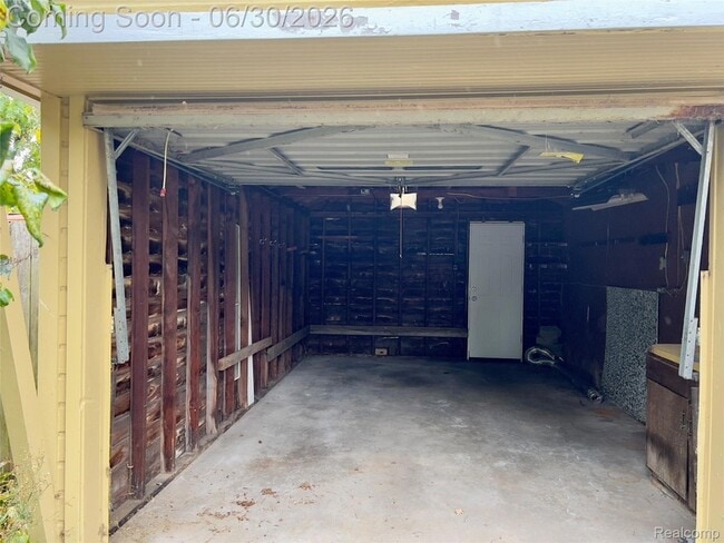 Building Photo - 318 Devillen Ave