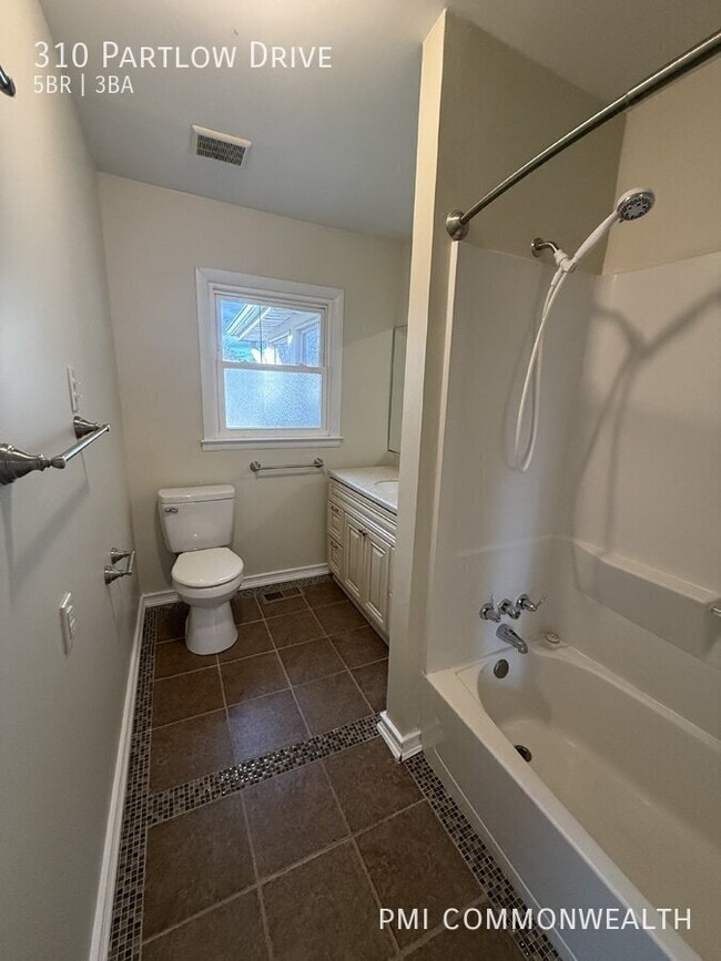 Building Photo - 310 Partlow Dr