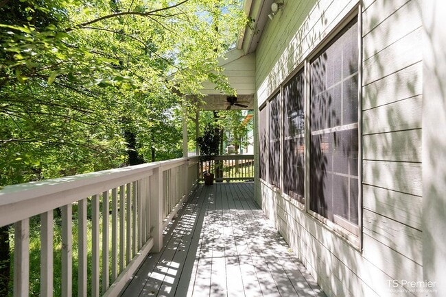 Building Photo - 50 Garvin Dr