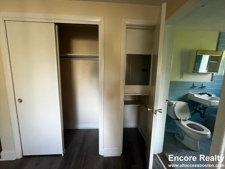 Building Photo - 15 Chester St