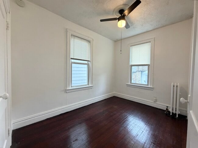 Building Photo - 152 Clendenny Ave