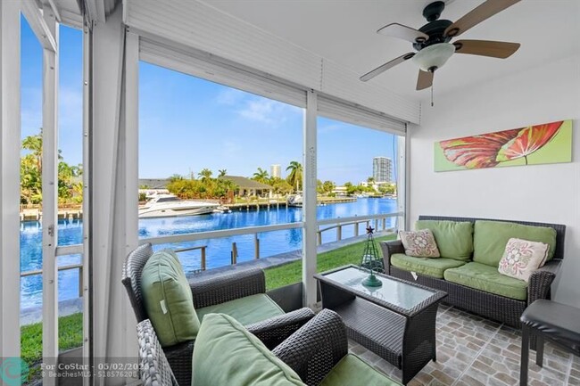 Building Photo - 460 Paradise Isle Blvd