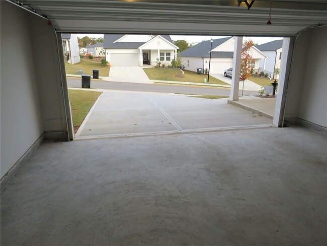 Building Photo - 2304 Grape Vine Wy