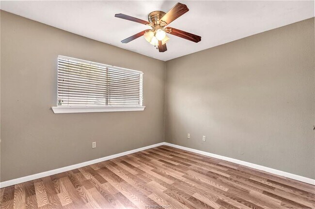 Building Photo - 1500 Olympia Way