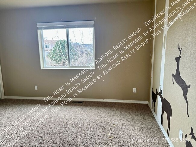 Building Photo - 3755 Reindeer Cir