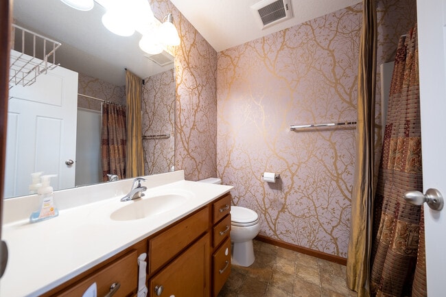 Building Photo - 1988 Commonwealth Blvd